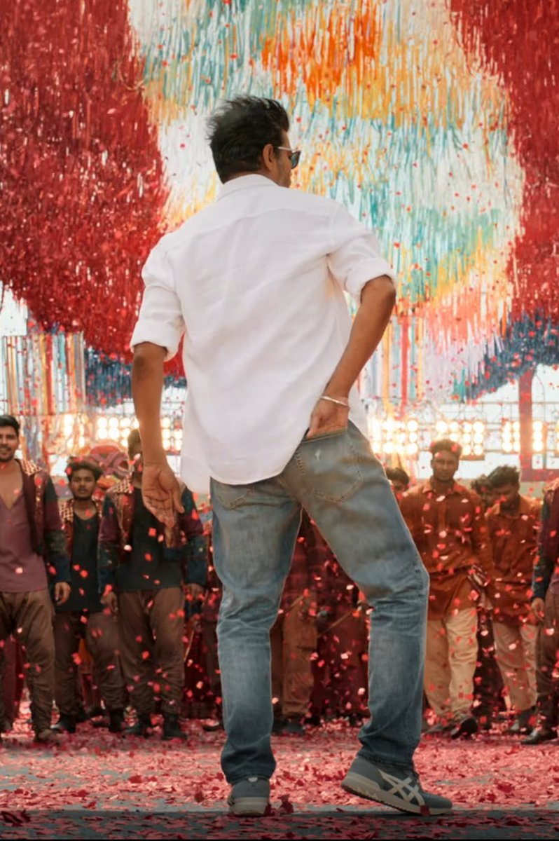 pbkkerala's tweet photo. Hon'ble CM Vijay Full Video Song - #ThalapathyKacheri Out Now 🔥

https://t.co/gbSP7I4x8U

#JanaNayagan #CMVijay https://t.co/X15Jdi8akS