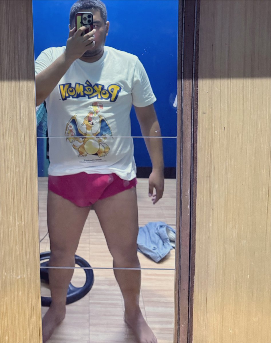 nikschtolteheim's tweet photo. Jgh. This weather is making me h. 🥵 https://t.co/UYohoVhUJv