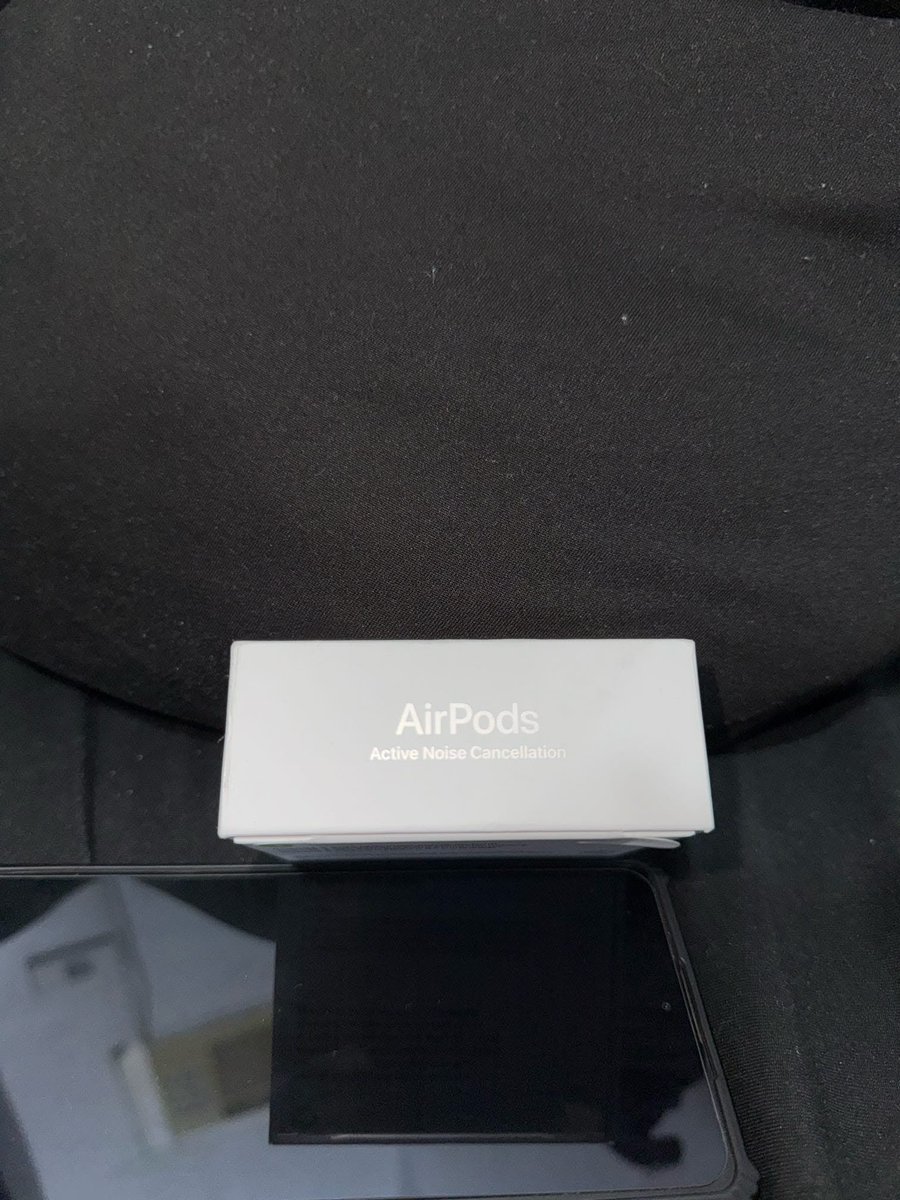_kunderstorm's tweet photo. WTS LFB 

airpods 4 with active noise cancellation

Bought in the US last year. 

Bought for 13,000. 

Selling for 9,000. 

Slightly Negotiable 

rfs: extra pair

(bilhin n'yo na po, badly needed po ng funds 🥹)

tags: wts lfb airpods 4 w anc apple airpods https://t.co/O95tuTqCbn