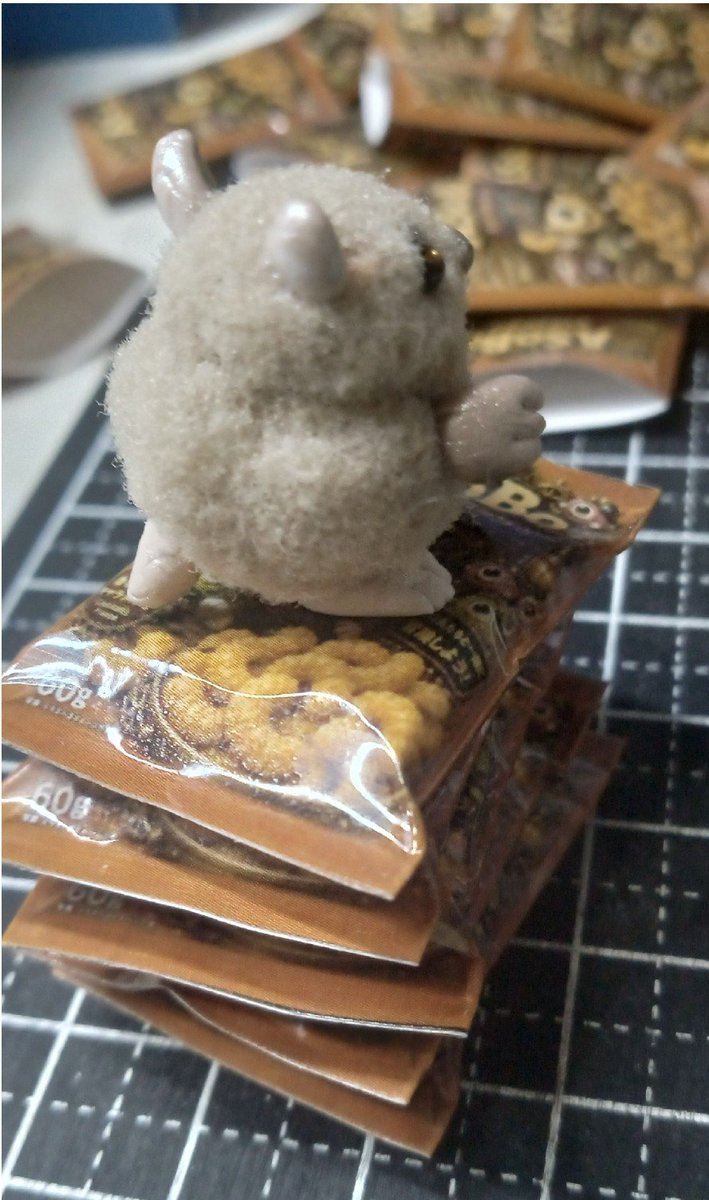 ASoBo2014's tweet photo. ボクの正体分かるかな〜❓️

#ちいさいもののマルシェ に仲間たちと遊びに行くよ 🐹

#齧歯目 https://t.co/dF3EB0uOe2