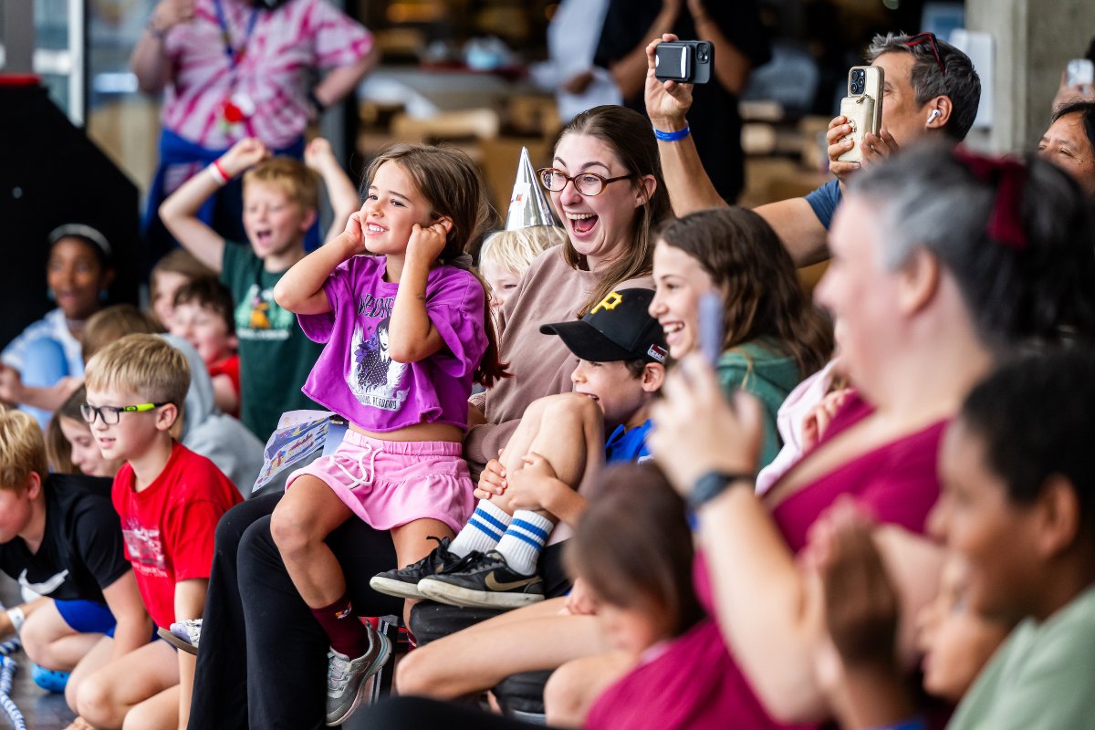 GLScienceCtr's tweet photo. Friday mood 🤩 #StayCuriousCLE https://t.co/8pWAJrnS0O