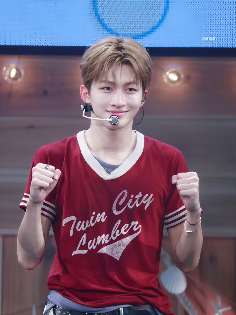 soonjaaar's tweet photo. 260807 메자마시라이브

진짜.. 너무 잘생겼어...

#지훈 #ジフン #한지훈 #TWS #투어스 #JIHOON https://t.co/hPCPG0JwW0