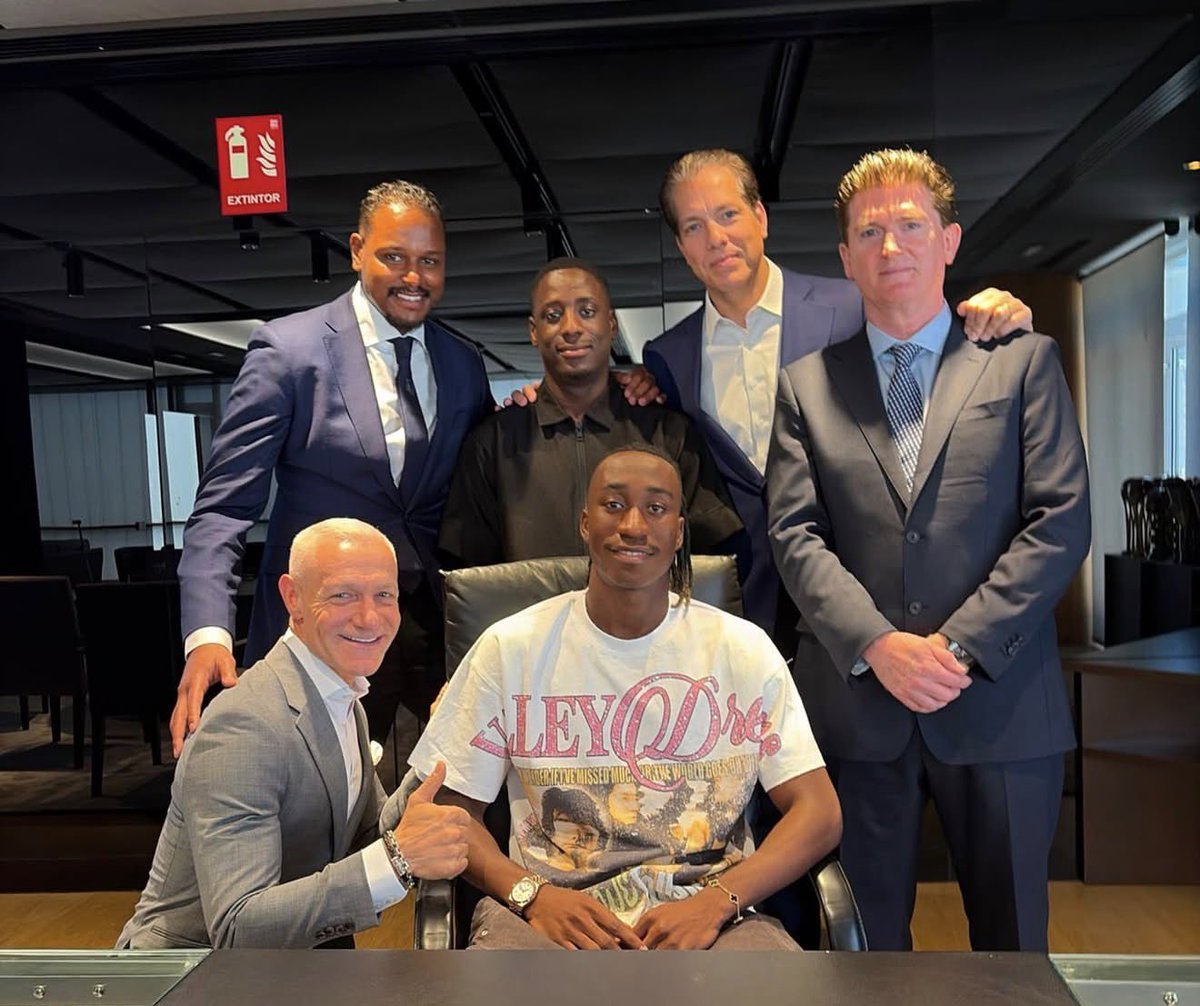 FootballReportX's tweet photo. Yan Diomande in Madrid today with his agents! https://t.co/6HkVv3wJGI