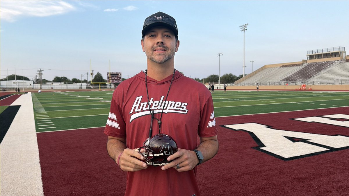 pchristy11's tweet photo. Out in Abernathy for the Antelopes early morning practice under new Head Football Coach/AD Keith Bloskas! 

Abernathy has made the pigskin playoffs 16 years in a row. https://t.co/7ssnfEisb8