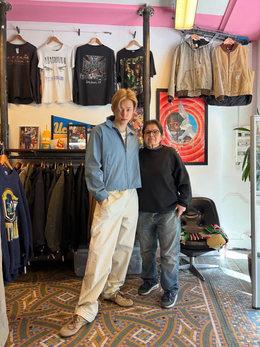 ktyunique's tweet photo. #YEONJUN was mentioned in Cortis’ Paris vlog after the staff at the vintage store he visited during PFW back in March said that many Korean artists have stopped by, including Yeonjun
The members instantly went “oh! we know him! He’s our company senior” 😭 https://t.co/NRBUI8tY0Q