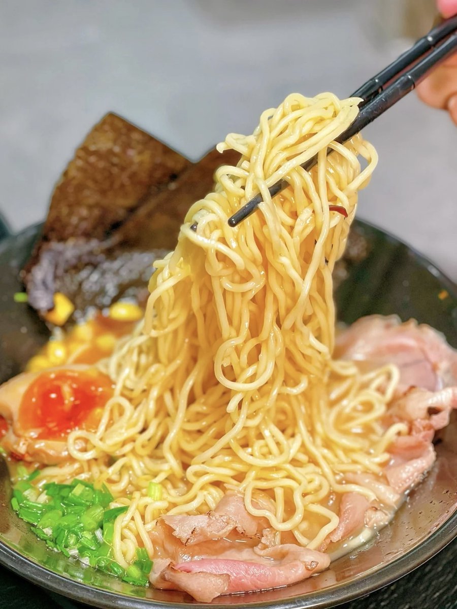 Hillary1958446's tweet photo. A late-night bowl of steaming pork miso ramen—crunchy menma, soft-boiled egg, and the warm glow of a vintage noodle steam pot turning a lonely midnight into something gentle. https://t.co/5Ac9HuEgWX