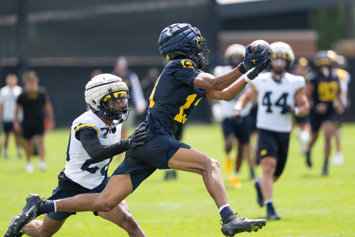 UMichFootball's tweet photo. Playmakers 🙌 https://t.co/JFRUUsYzuC
