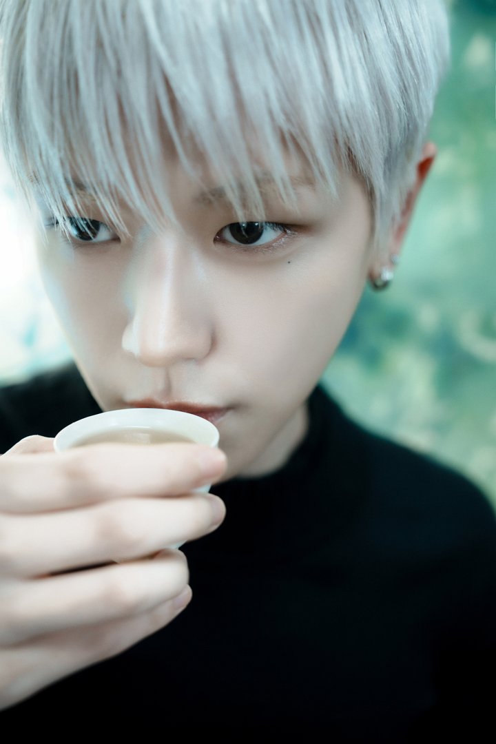 uuji_17's tweet photo. 인중 코여워 https://t.co/im83oeJzdp