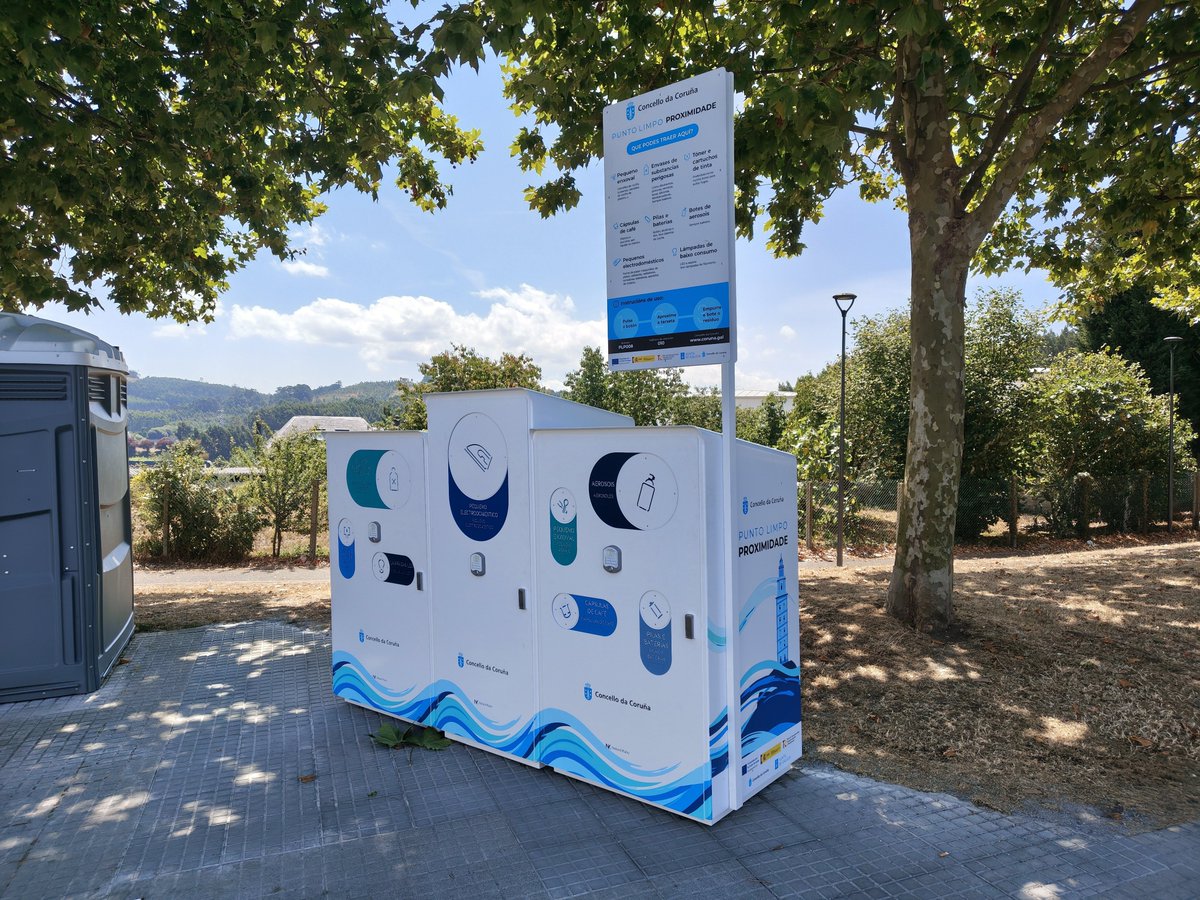 EloyTP's tweet photo. #Coruña - Así son los nuevos Puntos Limpios de Proximidad 🚮 que se están colocando en la ciudad.

Se podrá ♻️ reciclar :
Cápsulas de café ☕, cartuchos de tinta 🖨️, pequeños aparatos electrodomésticos 📻📱,pilas 🪫, baterías 🔋, lámparas 💡, utensilios de cocina  🍽️, etc... https://t.co/FZTG85Rb2Q
