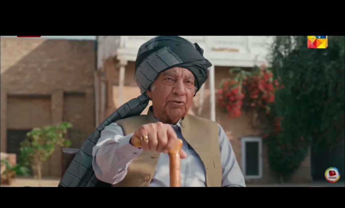 engileen_k's tweet photo. Sohrab k plans pe Pani pherne wala Hakeem Sahab.😂
#zanjeerain #sarbiya https://t.co/brgZxyKRVW