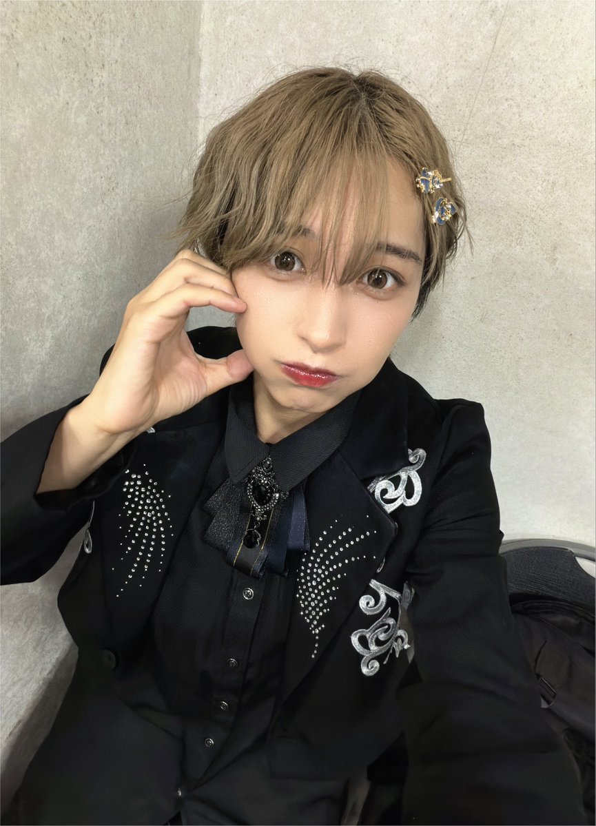 M_K0uHEY's tweet photo. 今日はHANABIの日らしいよ🎆
一緒に見てくれてるかな、、、？ https://t.co/ZQw4QnSE8b