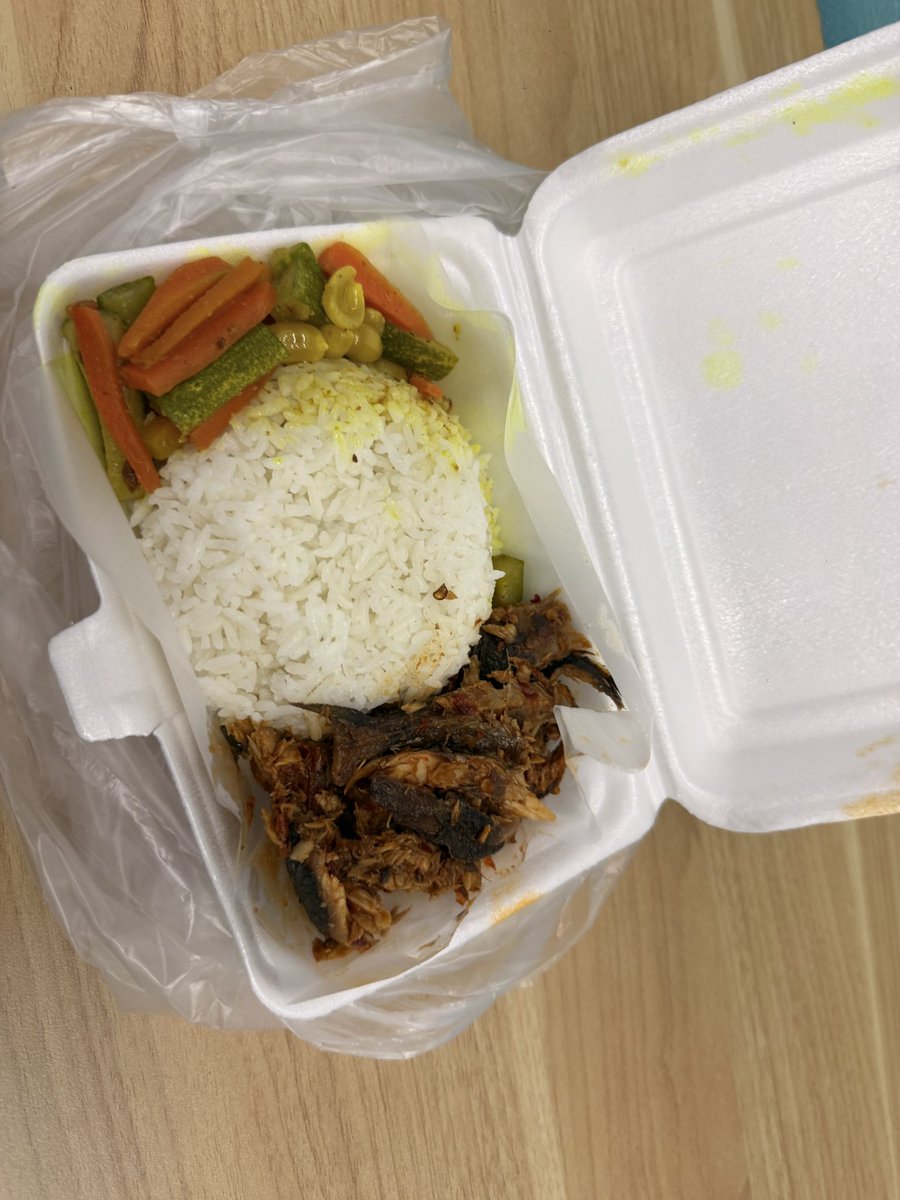 bulsyith's tweet photo. Jujur ENAK!!
Tebak ku beli ini berapa?
#manado #masakanmanado #hariini https://t.co/ngWOb8huBB
