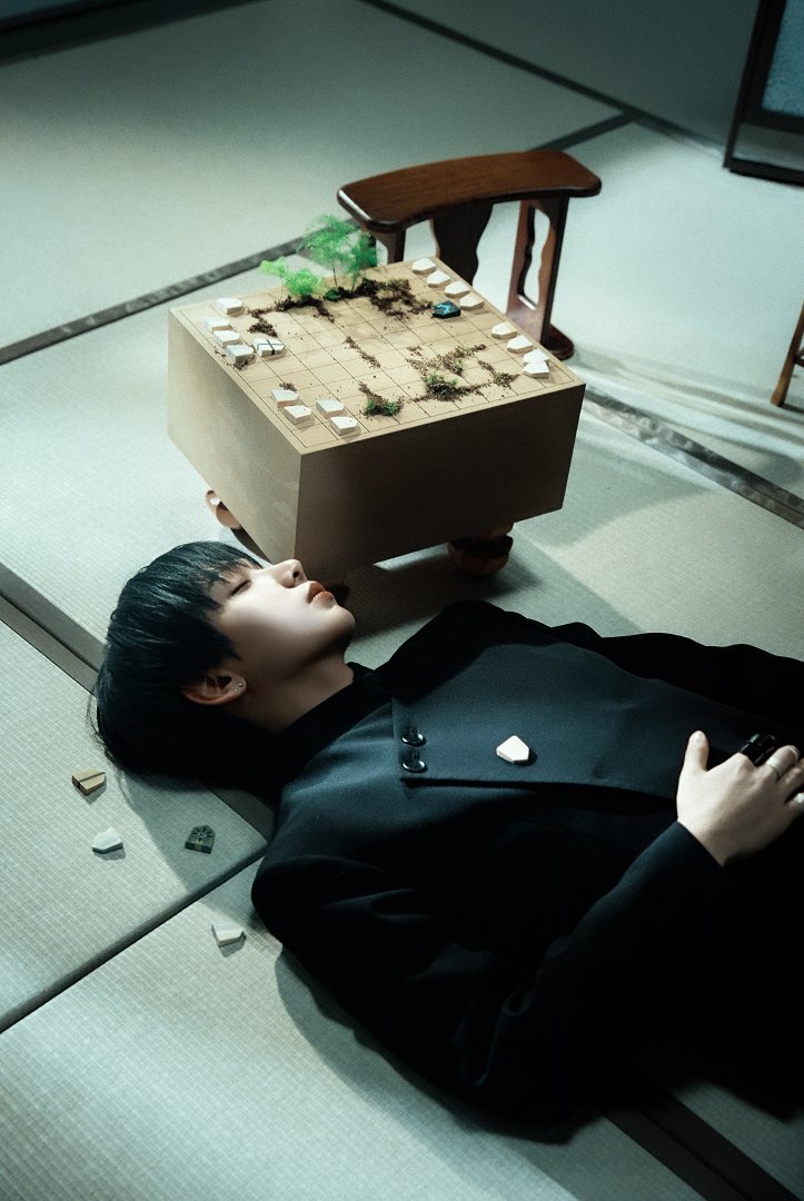 hyuu________'s tweet photo. 턱선……….. https://t.co/nOF09uytS4