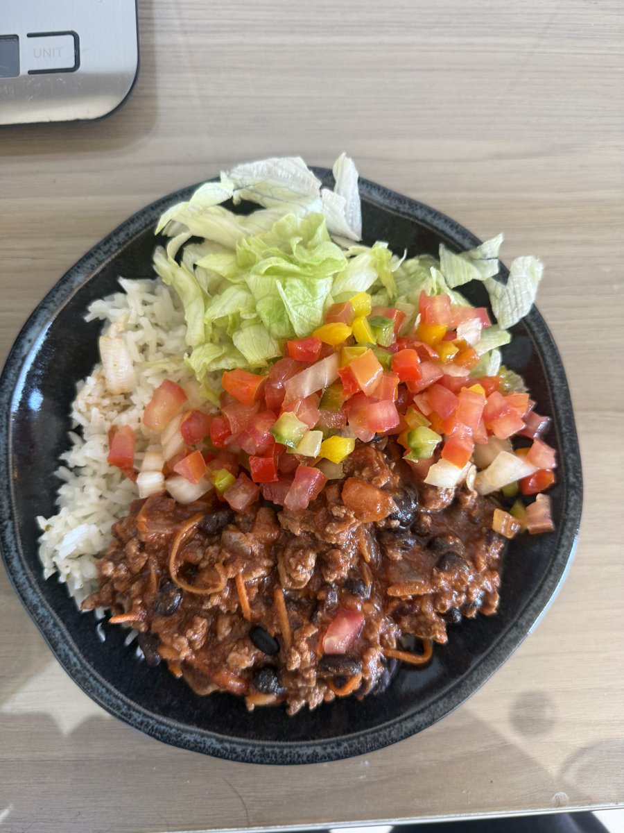 sofiatuitaa's tweet photo. Completamente viciada em comida saudável. Inclusive, passo mal quando como mal 🤷🏼‍♀️ https://t.co/1kWtBx6KNq