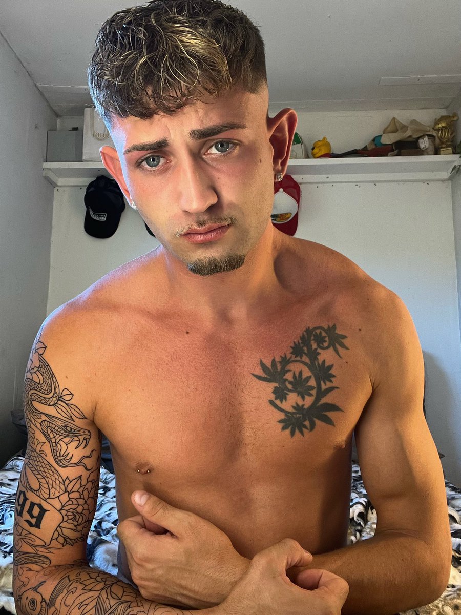 Tobz_dean's tweet photo. Rt if you wonna suck and ride it 😝

Discount👀
https://t.co/mdNJf8efNc https://t.co/MmqhUk9qZE