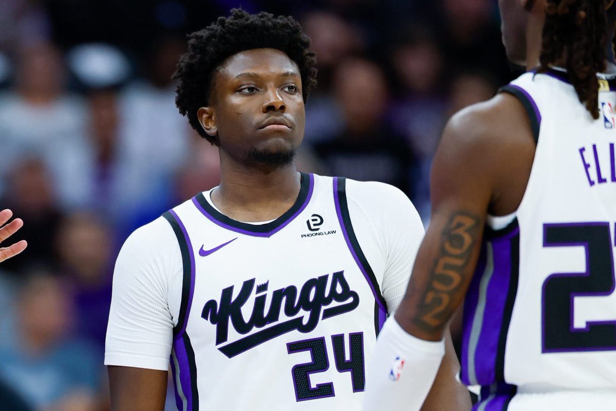 Ary_Report's tweet photo. Sources: Free agent G Isaiah Stevens has agreed to an Exhibit 10 contract with the Chicago Bulls. Stevens, who spent last season on a two-way NBA contract with Sacramento, impressed with his play and now earns another opportunity to compete for a two-way NBA contract in Chicago. https://t.co/EuXQzjykFx