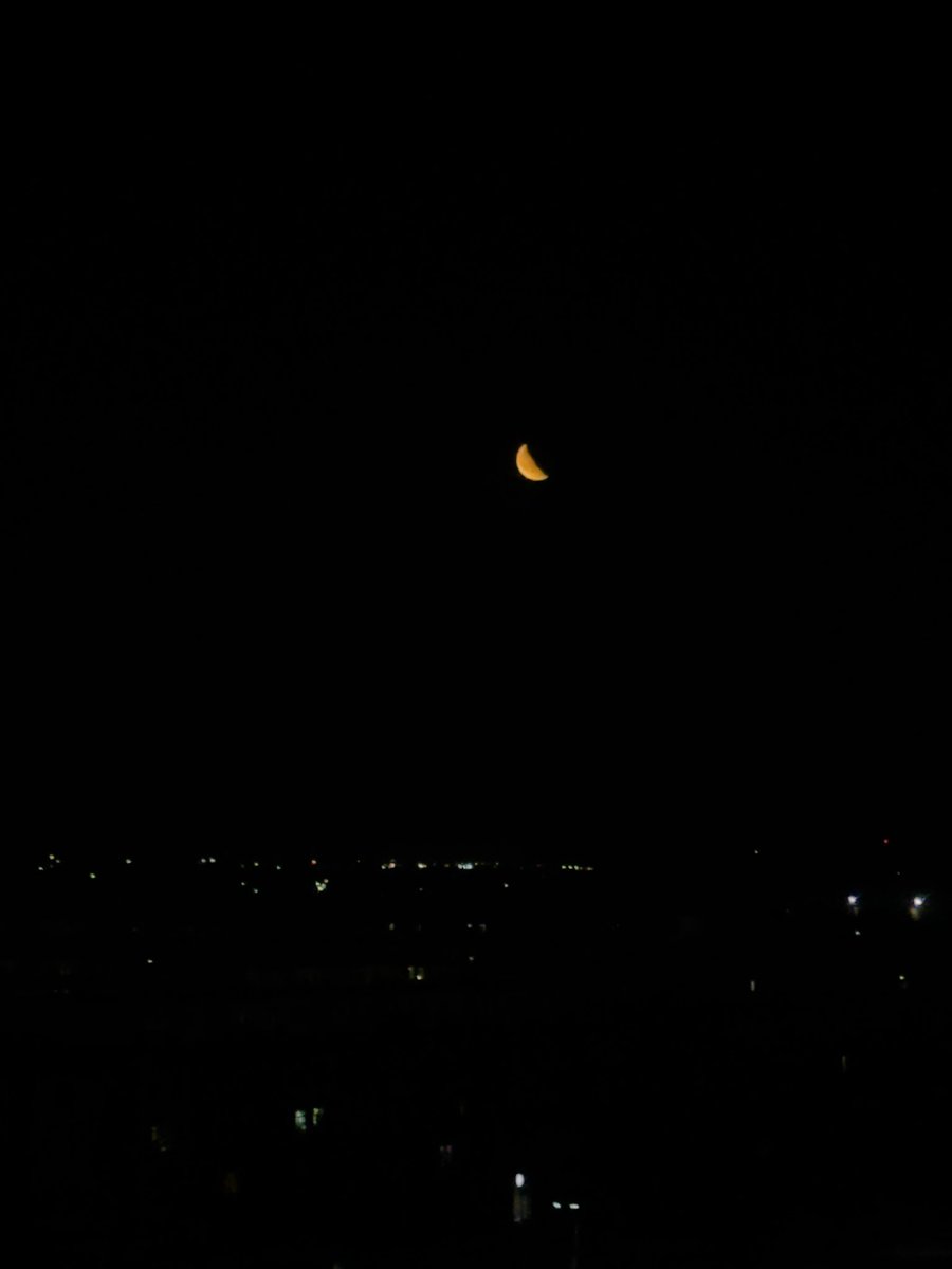 akaragulh___'s tweet photo. Her gördüğüm de ayrı heyecanla,sıkılmadan her açını çekmek istediğim ve çektiğim tek mucize olabilirsin..🌔 https://t.co/vjWIOXDHGo