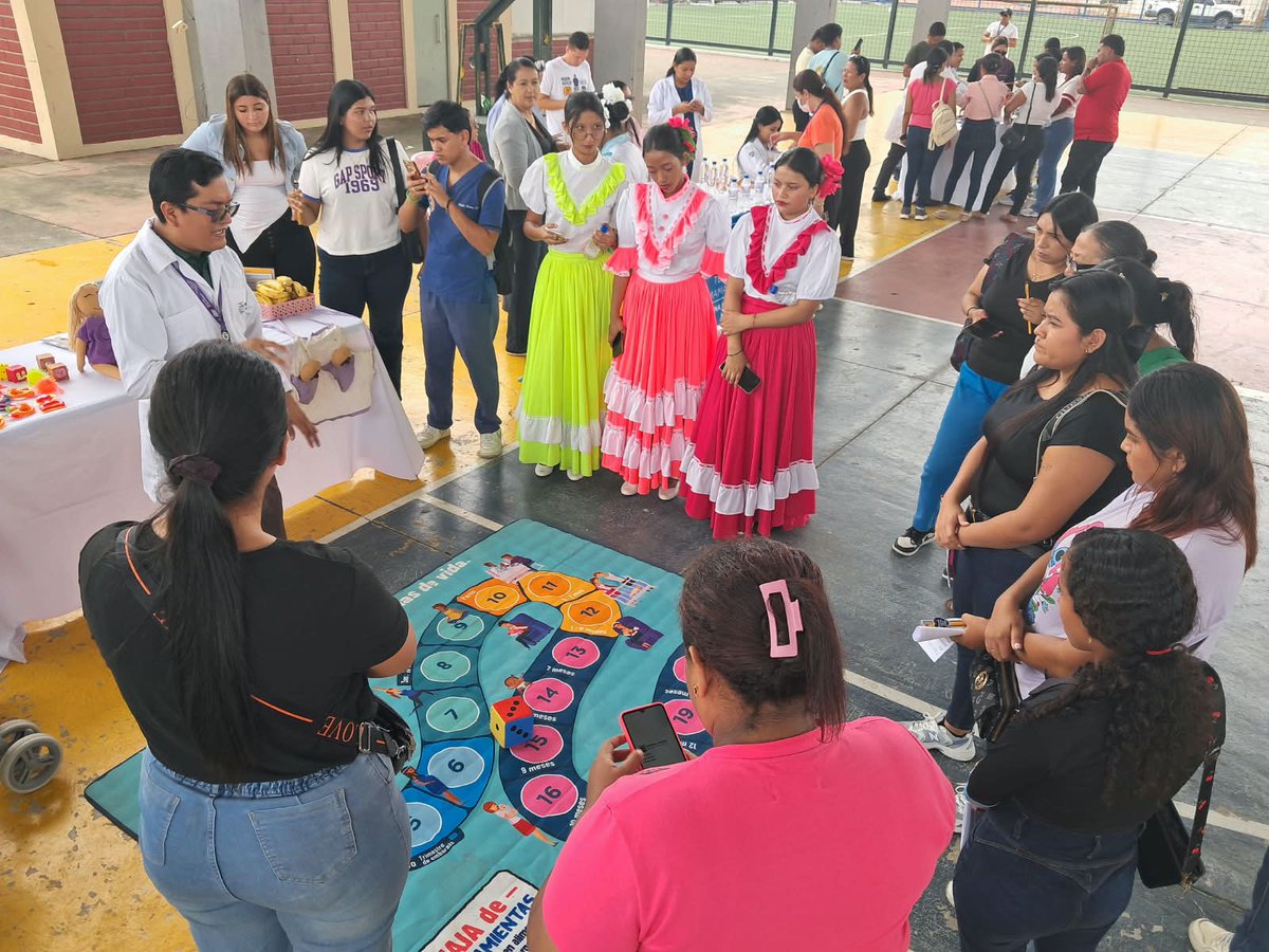 DPS_LosRios's tweet photo. #Babahoyo | Con una feria informativa, @Salud_Ec cierra la Semana Mundial de la #LactanciaMaterna y promueve un inicio de vida saludable para la niñez en #LosRíos, el acto incluye presentaciones artísticas, concursos y espacios de promoción de hábitos saludables. https://t.co/5Sh9jttB6x