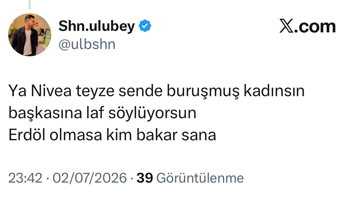 Neva_2026's tweet photo. "Tanımadığım minik bir profilin bu çabası göz yaşartıcı. O arkandaki uçucu gaza çok güvenme, çabuk söner. Seni yakından tanımak, halini hatrını sormak isteyen çok güzel dostlarım var; haber et, bir çayımızı içmeye bekleriz Tıfılcan Piçmettin" 
Allahtan Mavi tikin var ❌
Emin ol hepsini saldım ama seninle tanışmak isterim yüzyüze 👌