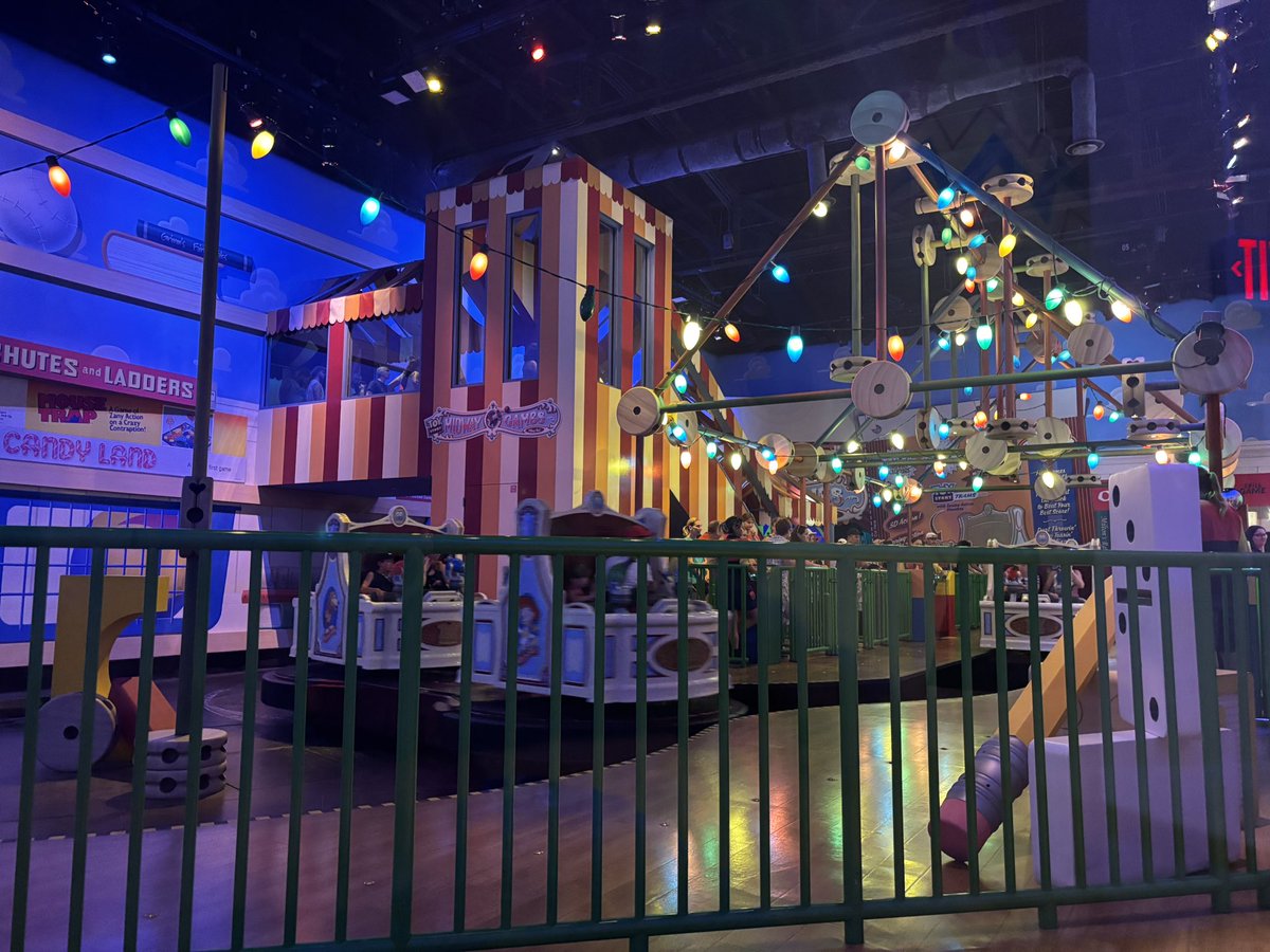 HighFiber22's tweet photo. After a modified version of Indiana Jones because of the incoming storm, we then went to Toy Story with a 10 minute wait with LL. https://t.co/QKzT0TyoIz