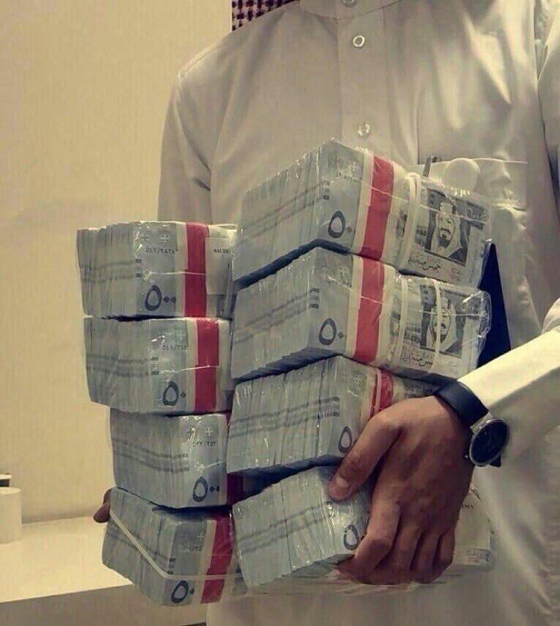 republican3451's tweet photo. لو جتك 5مليون ﷼ سعودي  اليوم
هل يمكن للمبلغ .. أن يحل كل مشاكلك💵 

◯ نعم

◯ لا https://t.co/wNz7hUroFZ