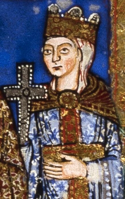 nyraslight's tweet photo. made a face and then realized she’s giving empress matilda in this getup #imoved https://t.co/9dpcGEoWFn