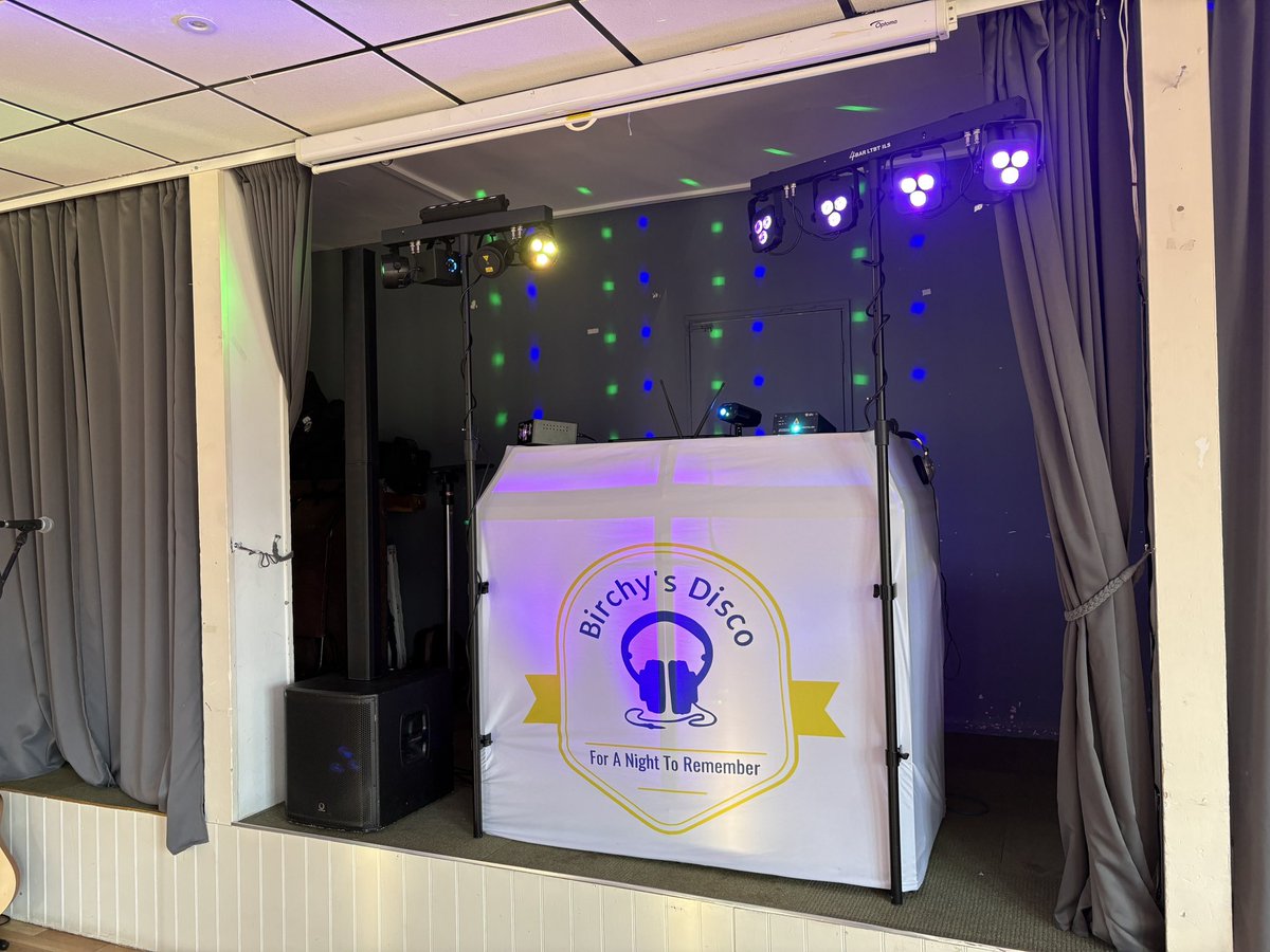 BirchysDisco's tweet photo. Double duty today. Knutsford Fire Station Open Day then off to the wedding of Mr &amp; Mrs Hunter. 👰🏻🤵🏼🚒🎤🎧 https://t.co/5K7IQvpA7T