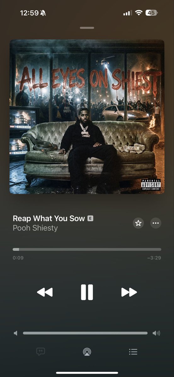 BmfJulio's tweet photo. @BleuCapone Play dis hoe first https://t.co/EI5RRHwLyB