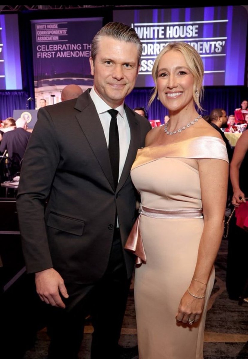 SUBRATA30016572's tweet photo. Almost half of Americans don’t like Pete Hegseth if you like him leave a red heart❤️🇺🇸!! https://t.co/B8RkZNZ9qm