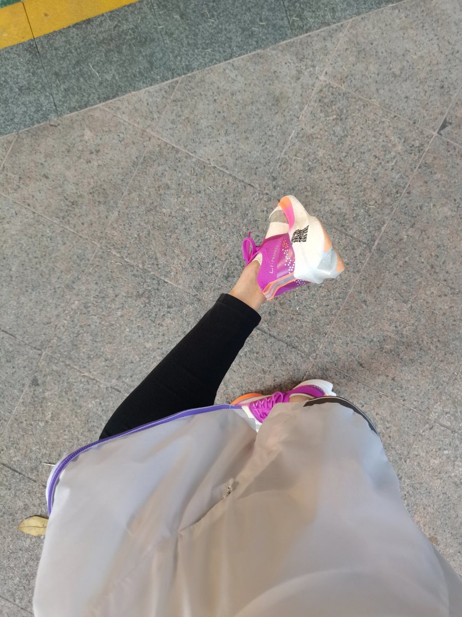 Flora_yiJ's tweet photo. 한 걸음씩, 내 리듬대로 https://t.co/3yqJAzKbY9