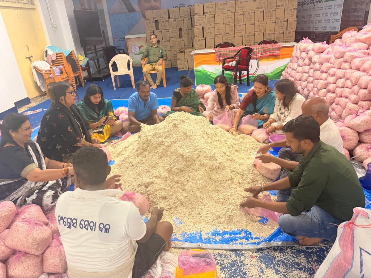 BhaktaCharanDas's tweet photo. As Odisha faces the devastating impact of floods, relief materials are being prepared at the Congress Bhawan to support affected families. Congress stands shoulder to shoulder with the people in this hour of crisis. https://t.co/JZXSU7fvrI