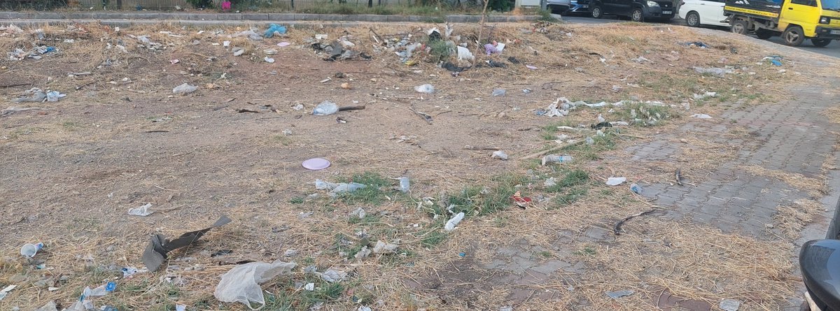cihan_ee's tweet photo. Hürriyet mahallesi 431. Sokak Buca/İzmir

Bu görüntüler İzmir'e yakışmıyor,  lütfen acil olarak buralar temizlenmeli.

@izmirhim
@huseyinbenzer35 
@BucaBld 
@bucacozumerkezi https://t.co/mzpGERTACZ