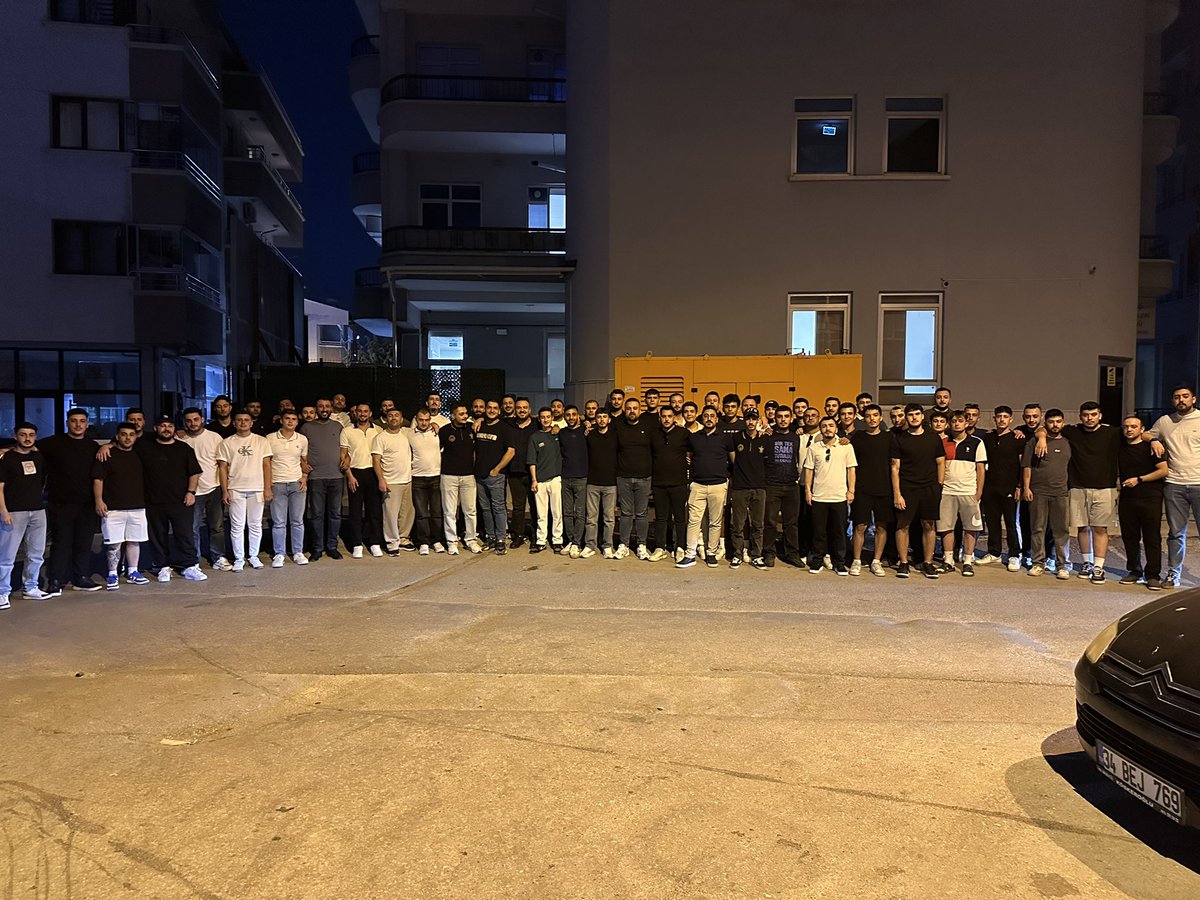 gfb06ankara's tweet photo. GFB 06 olarak Yeni Sezon ve Gençlerbirliği maçı öncesi toplantımızı gerçekleştirdik. https://t.co/umIGCMqXnk