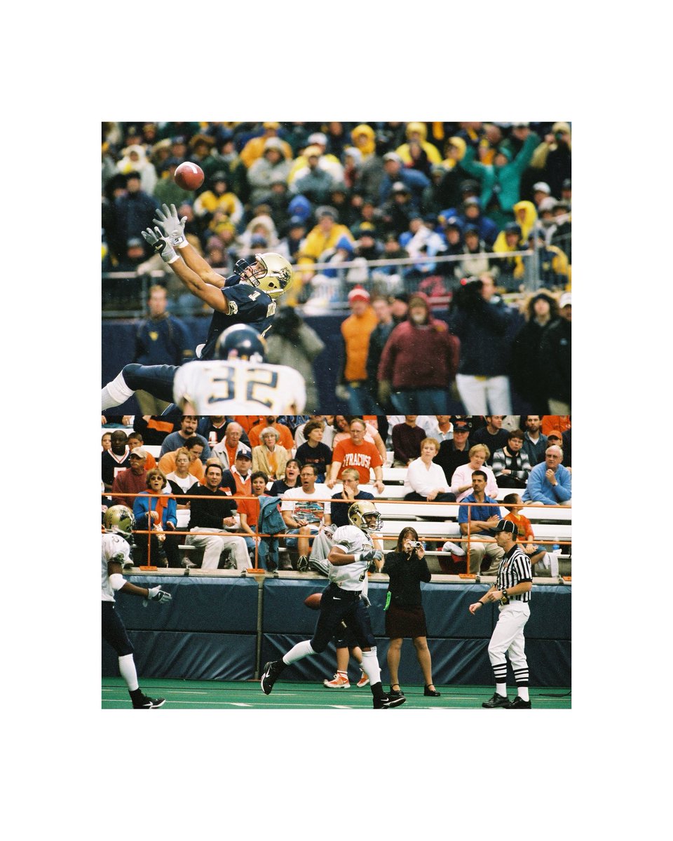 Pitt_FB's tweet photo. One of the best to ever do it. @LarryFitzgerald 

Tomorrow, he takes his place in the @ProFootballHOF https://t.co/EriT2LiDRc