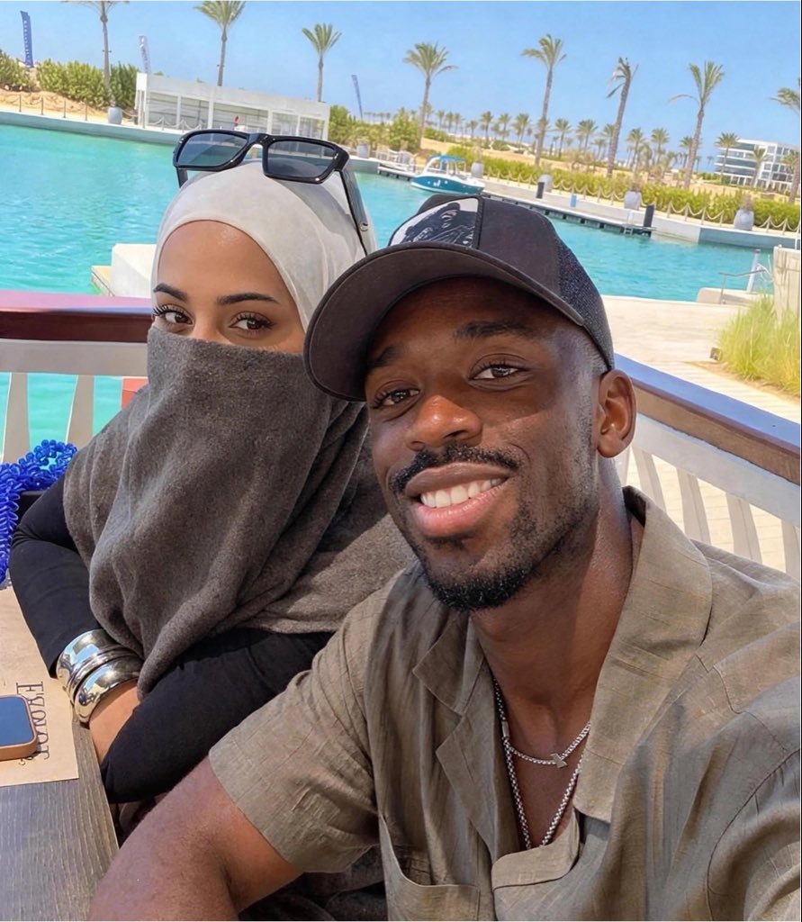 IamJoe_lOmiat's tweet photo. Dembele with his wife 😍 https://t.co/IxOcXmUuHP
