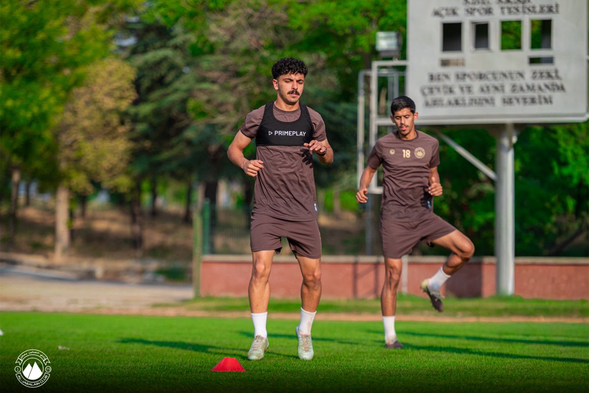 aljabalainFC's tweet photo. تحضير لياقي مستمر 🔋 

#الجبلين | #الجبلين_في_تركيا 
#فارس_الشمال 🤎 https://t.co/3qpv3M8IOj