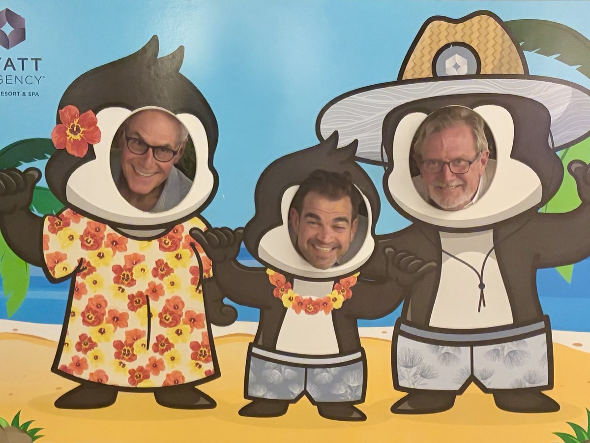 NephRodby's tweet photo. Last day of #GlomConHawaii. What a great time and great conference. Thanks @poyanmehr and @SaynaNorouzi for the like invite. This was voted the best panel: #RushRenalRules https://t.co/sepYm7XPpu