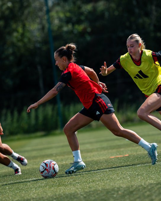 TeamZigiotti's tweet photo. Back at it 🏋️‍♀️💪 #WUWomen #MUFC https://t.co/rKCz0c1xXw