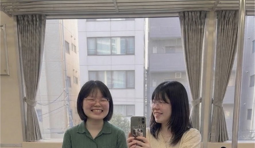 TrackingReprint's tweet photo. @limerick78 日本の電車って横引きカーテンあるっけ？？
路線どこ？？？ https://t.co/TEJ1wuMrqd