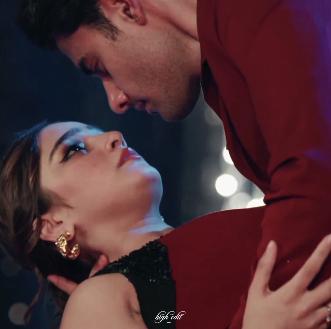 _no_sugar__'s tweet photo. esay hi serve karte rehna ssp mai ek do paap maaf kardiya karungi 🥰
#rimjhim https://t.co/gM87qdqR4g