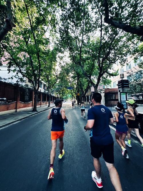 MommAntos's tweet photo. Just clocked 20km on today’s morning run – coffee and city vibes hit different at 7 a.m. ， https://t.co/beVPEPlOR3