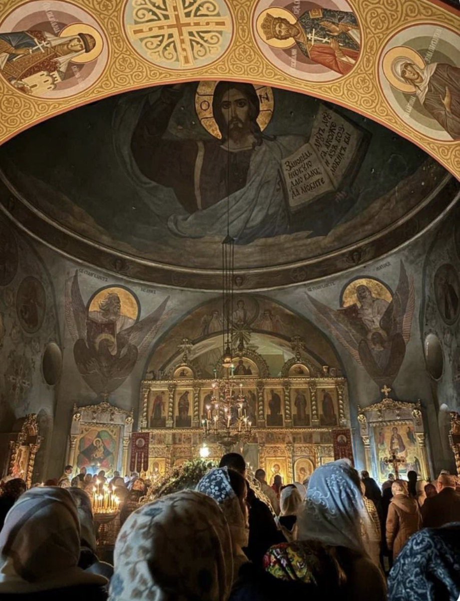 JoeHarperDFW's tweet photo. @OwenShroyer1776 Orthodox Churches win ☦️
Eastern Rite on the Left
Western Rite on the Right https://t.co/dVI3WPsgSA