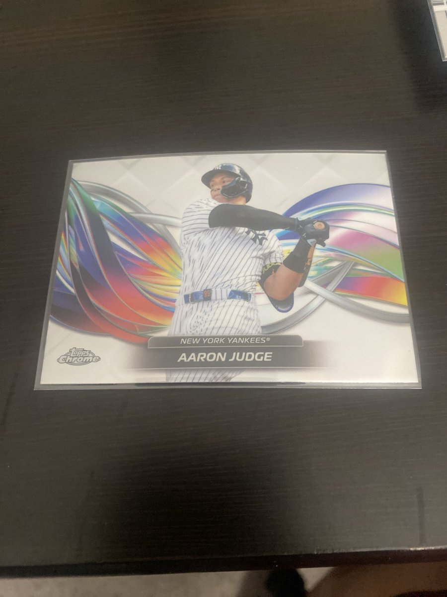 wheezinjuicy's tweet photo. Just pulled 2026 Chrome Helix Judge
#AllRise 
Available https://t.co/RlYF5g3XPG
