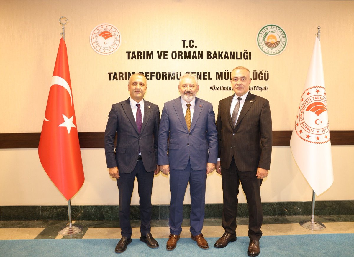 trgmresmi's tweet photo. Genel Müdürlüğümüzü, Kahramanmaraş Ziraat Odası Başkanı Sayın Mehmet Çetinkaya ile Afşin Ziraat Odası Başkanı Sayın İbrahim Emiroğlu ziyaret etti.

Ziyarette, Genel Müdürlüğümüz tarafından yürütülen çalışmalar hakkında fikir alışverişinde bulunuldu.

Nazik ziyaretleri için kendilerine teşekkür ederiz.

@TCTarim