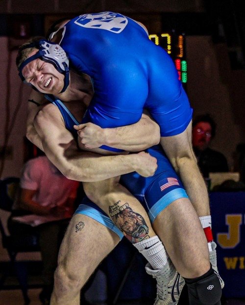praiseleven's tweet photo. I love wrestling, what about you? https://t.co/xRCRUkxWRQ