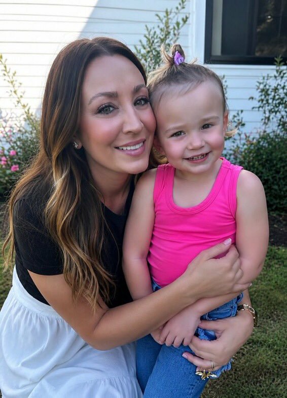 KaleyCuocoPG's tweet photo. Good morningg 🌄 🥰
Say hi to my beautiful 

https://t.co/LxSUc1y9i9 https://t.co/GkTzjJCXl0