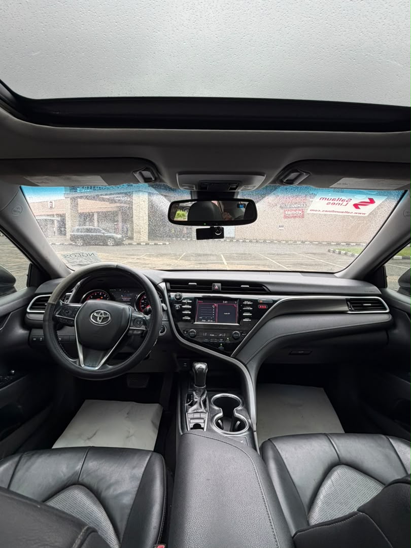 iam_eson's tweet photo. Toyota Camry 2018 xse

Foreign used Tokunbo 🇺🇸

Duty paid
Fullest option with panoramic roof
2026 July entry

Price:₦22,800,000
Buyer settle 

Location Lagos https://t.co/OyErpmpewh