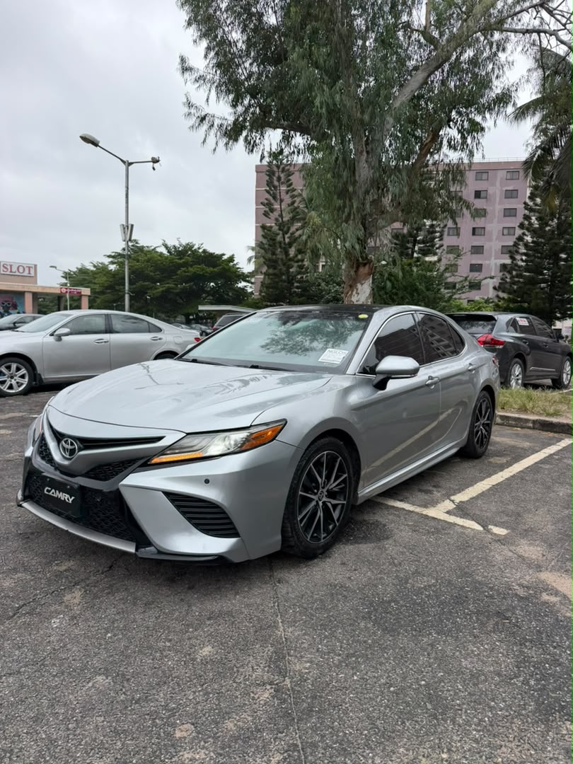 iam_eson's tweet photo. Toyota Camry 2018 xse

Foreign used Tokunbo 🇺🇸

Duty paid
Fullest option with panoramic roof
2026 July entry

Price:₦22,800,000
Buyer settle 

Location Lagos https://t.co/OyErpmpewh