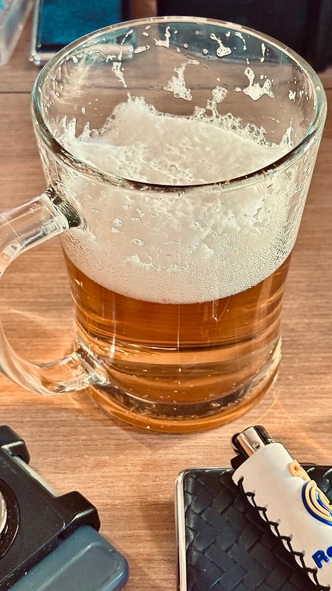 AlexFreeWheeler's tweet photo. No se diga más... #BeerDay Cheers! https://t.co/FTJS7cPq9a