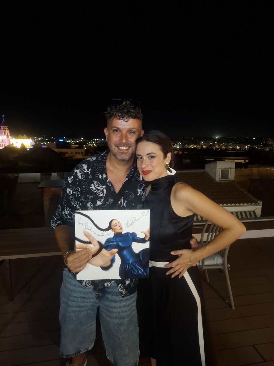 n3mes's tweet photo. Maravillosa cantante y persona. Simplemente...su trenza.. 
@BlancaPaloma_rb https://t.co/7XkElmaTQb